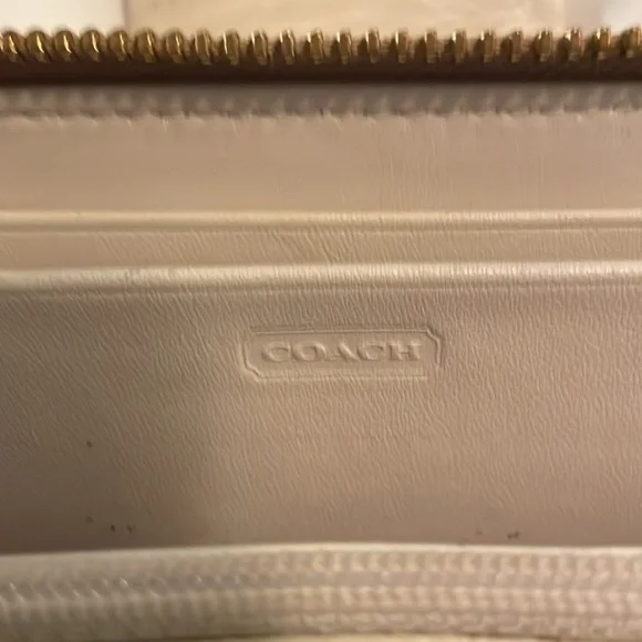 Coach signature wallet with twist lock​​ - Picture 4 of 4